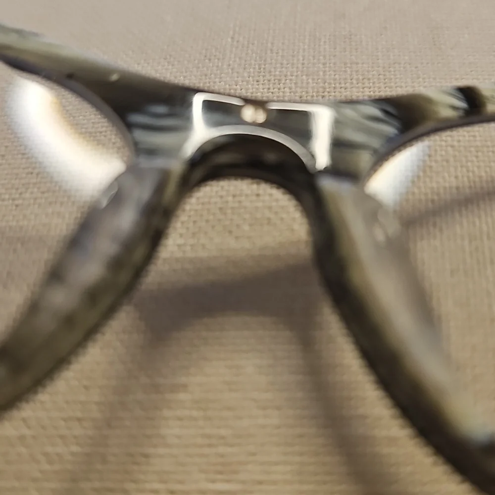 Stylish Black and Gold Women's Glasses‎ By Jisco.